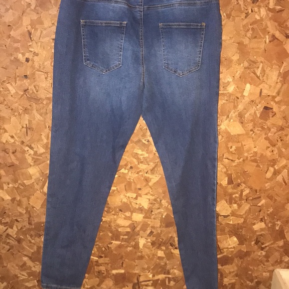 NWT Maternity Jeans /Lg 12-14 - Picture 7 of 8